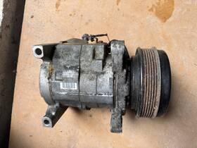 P05005441aa Chrysler Town And Country Air Conditioning Compressor P05005441aa Chrysler Town And Country Air Conditioning Compressor